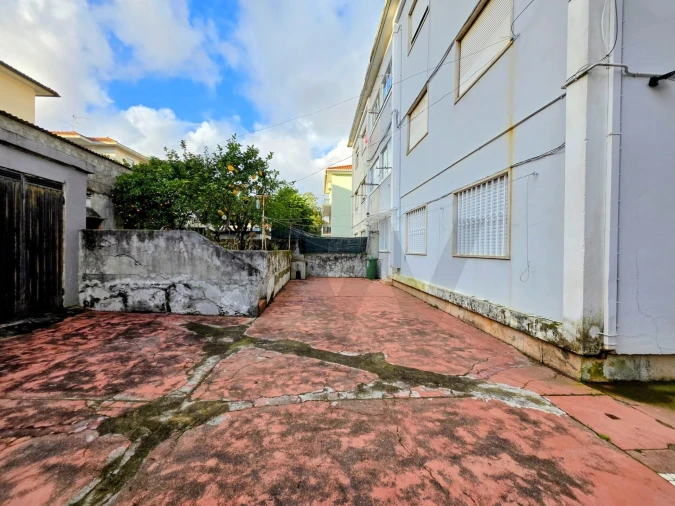 Apartamento T3 para Venda em Santo Antonio dos Olivais Foto 39