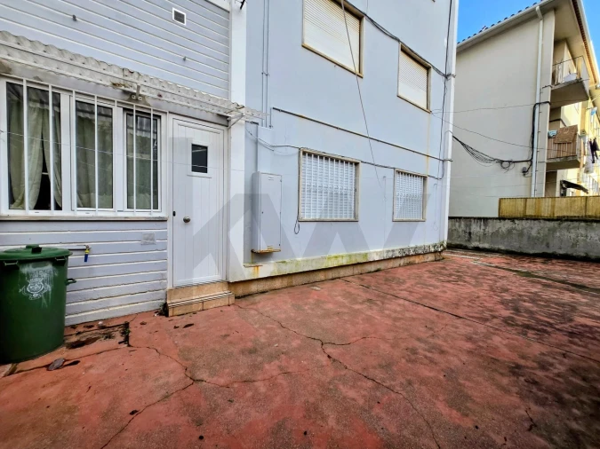 Apartamento T3 para Venda em Santo Antonio dos Olivais Foto 36