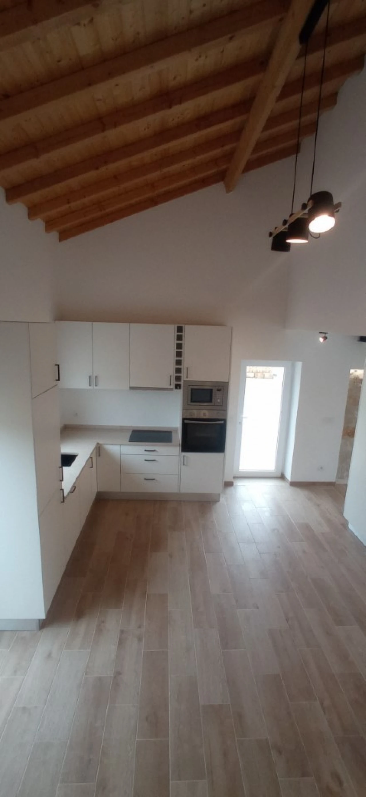 Moradia T2 para Venda em Arneiro das Milhariças Foto 11