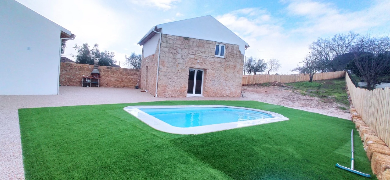 Moradia T2 para Venda em Arneiro das Milhariças Foto 26