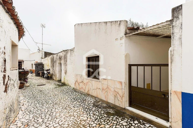 Moradia T2 para Venda em Bencatel Foto 15