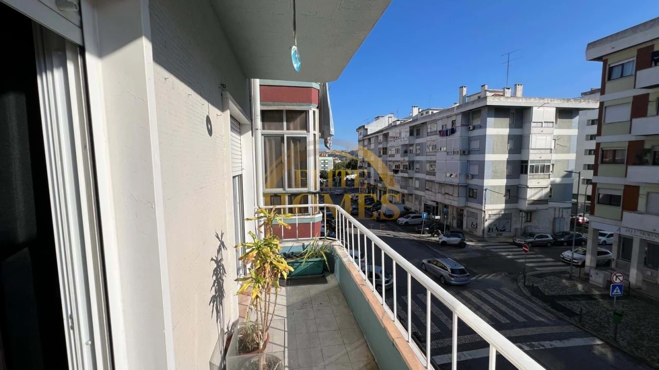 Apartamento T2 para Venda em Odivelas Foto 21