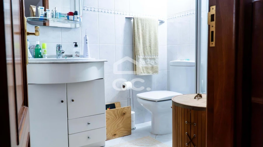 Moradia T3 para Venda em Selho (São Jorge) Foto 24