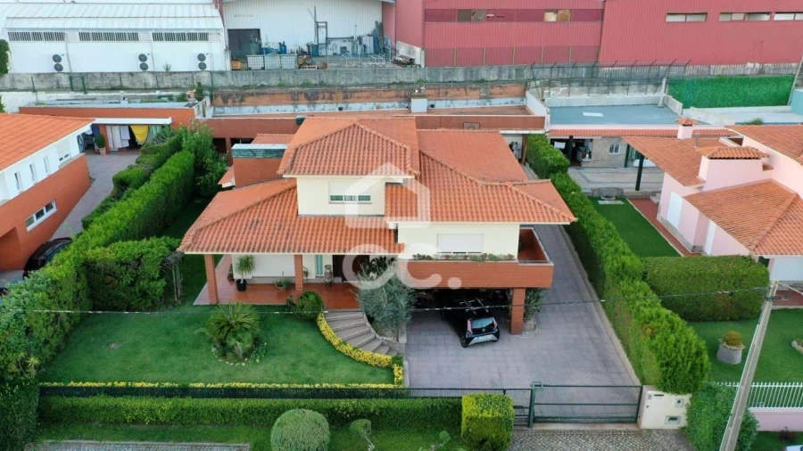 Moradia T3 para Venda em Selho (São Jorge)