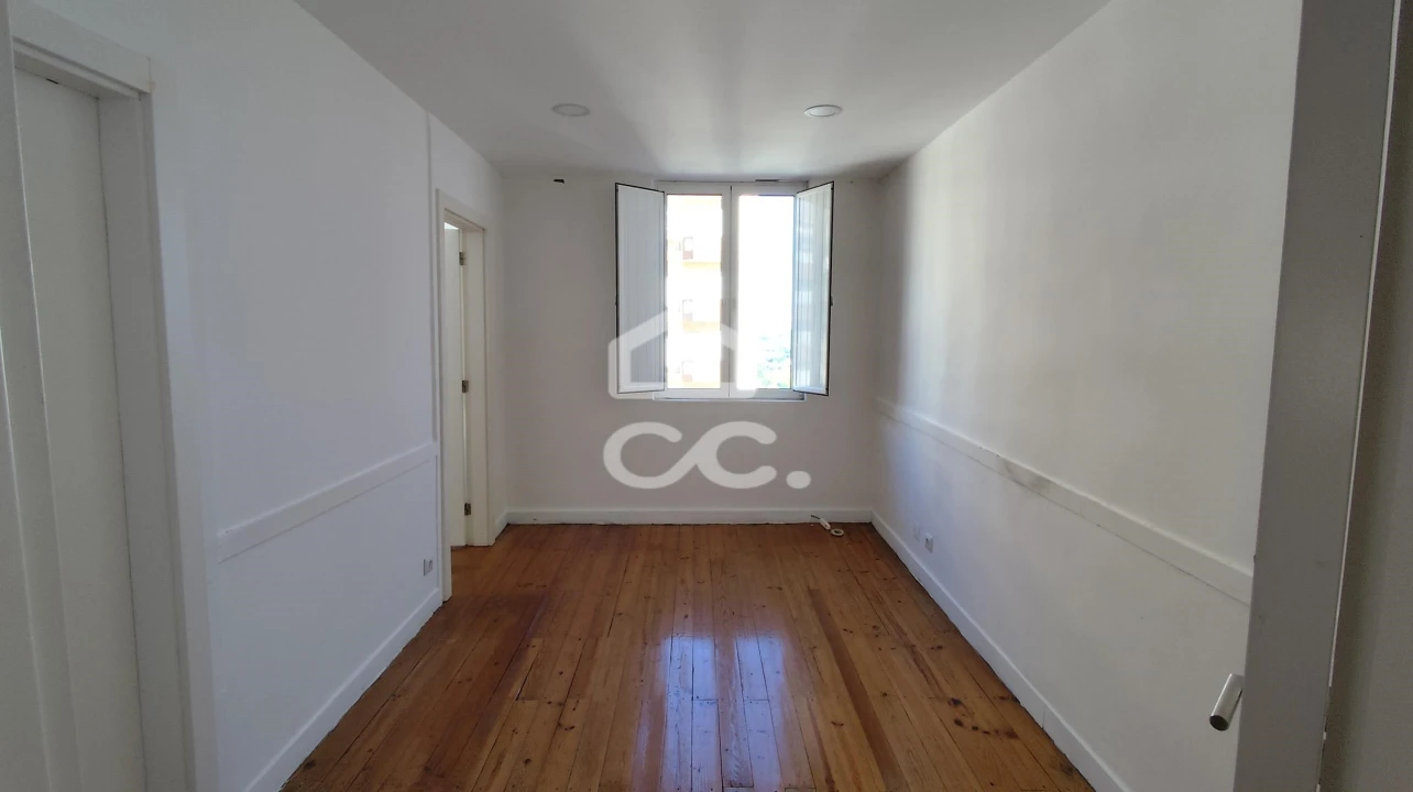 Apartamento T2 para Venda em Covilhã e Canhoso Foto 7