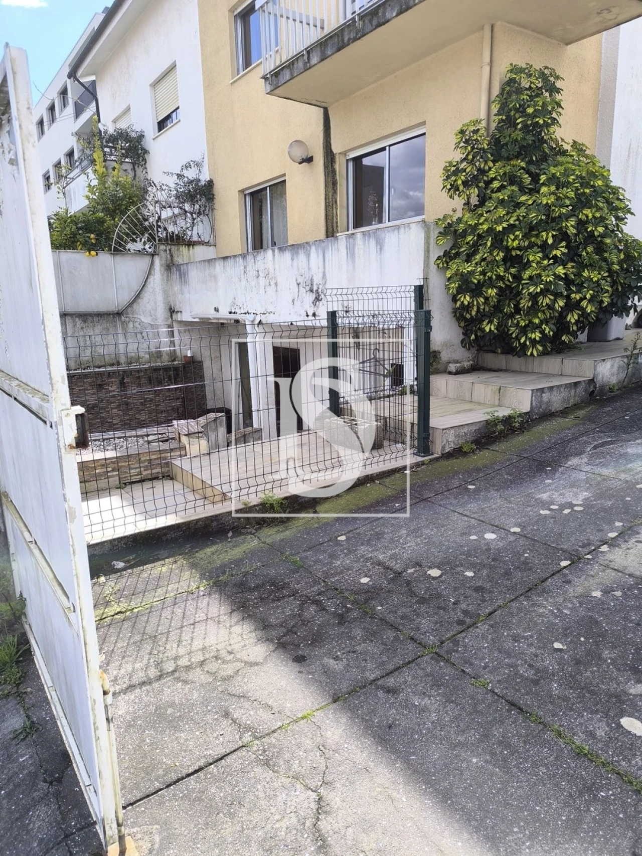 Moradia T7 para Venda em Vilar de Andorinho Foto 23