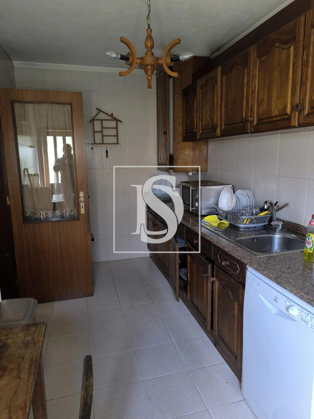 Moradia T7 para Venda em Vilar de Andorinho Foto 21