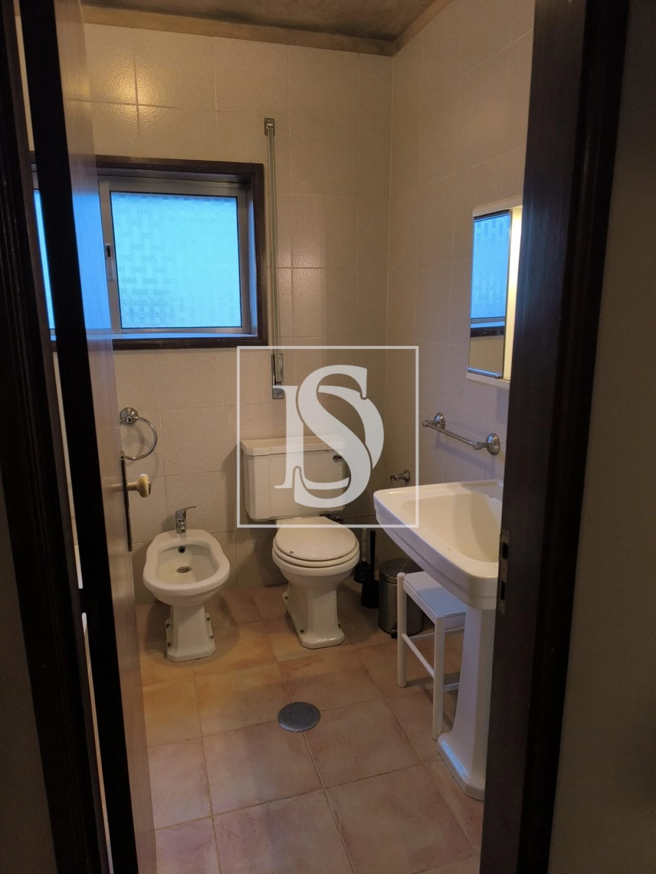 Moradia T7 para Venda em Vilar de Andorinho Foto 54