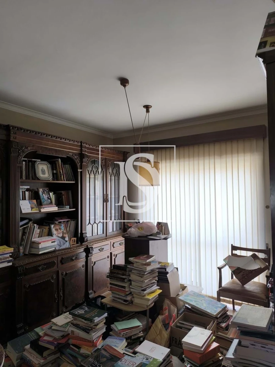 Moradia T7 para Venda em Vilar de Andorinho Foto 32