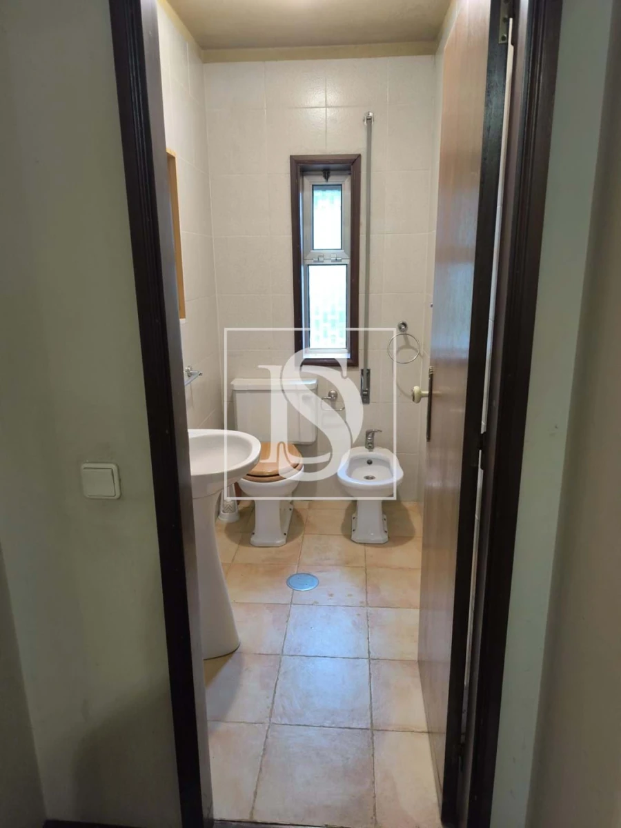 Moradia T7 para Venda em Vilar de Andorinho Foto 39