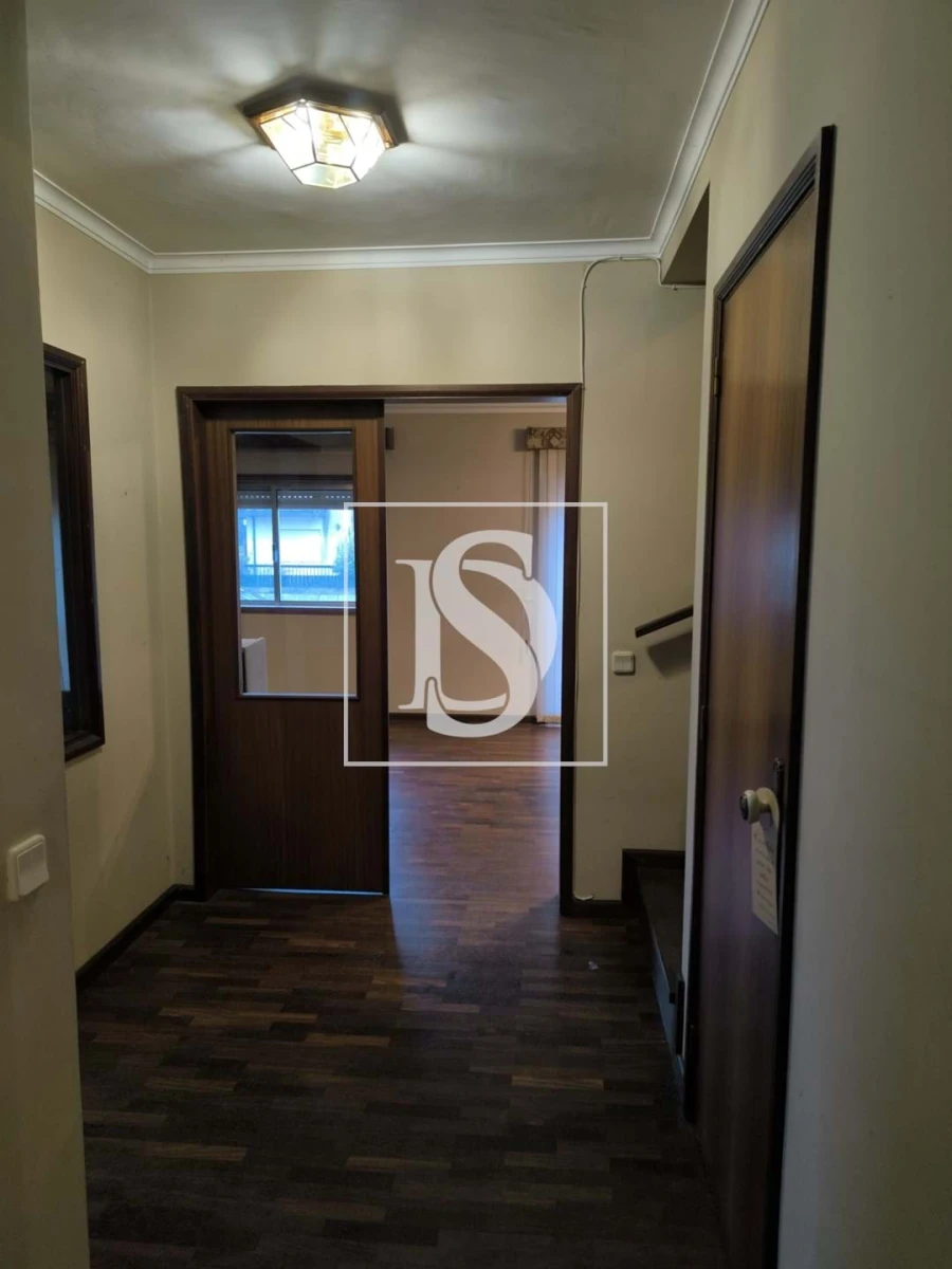 Moradia T7 para Venda em Vilar de Andorinho Foto 49