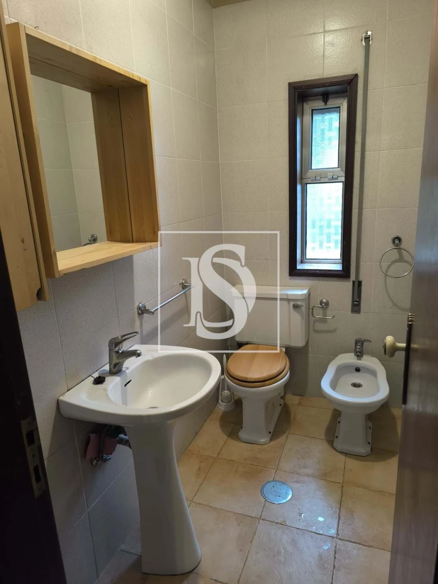 Moradia T7 para Venda em Vilar de Andorinho Foto 46