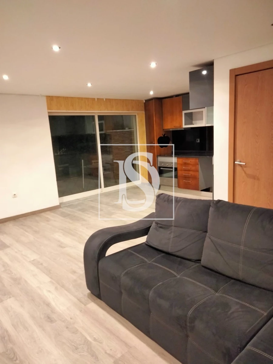 Moradia T7 para Venda em Vilar de Andorinho Foto 6