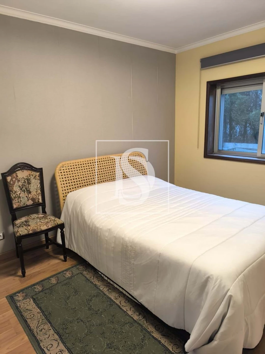 Moradia T7 para Venda em Vilar de Andorinho Foto 35