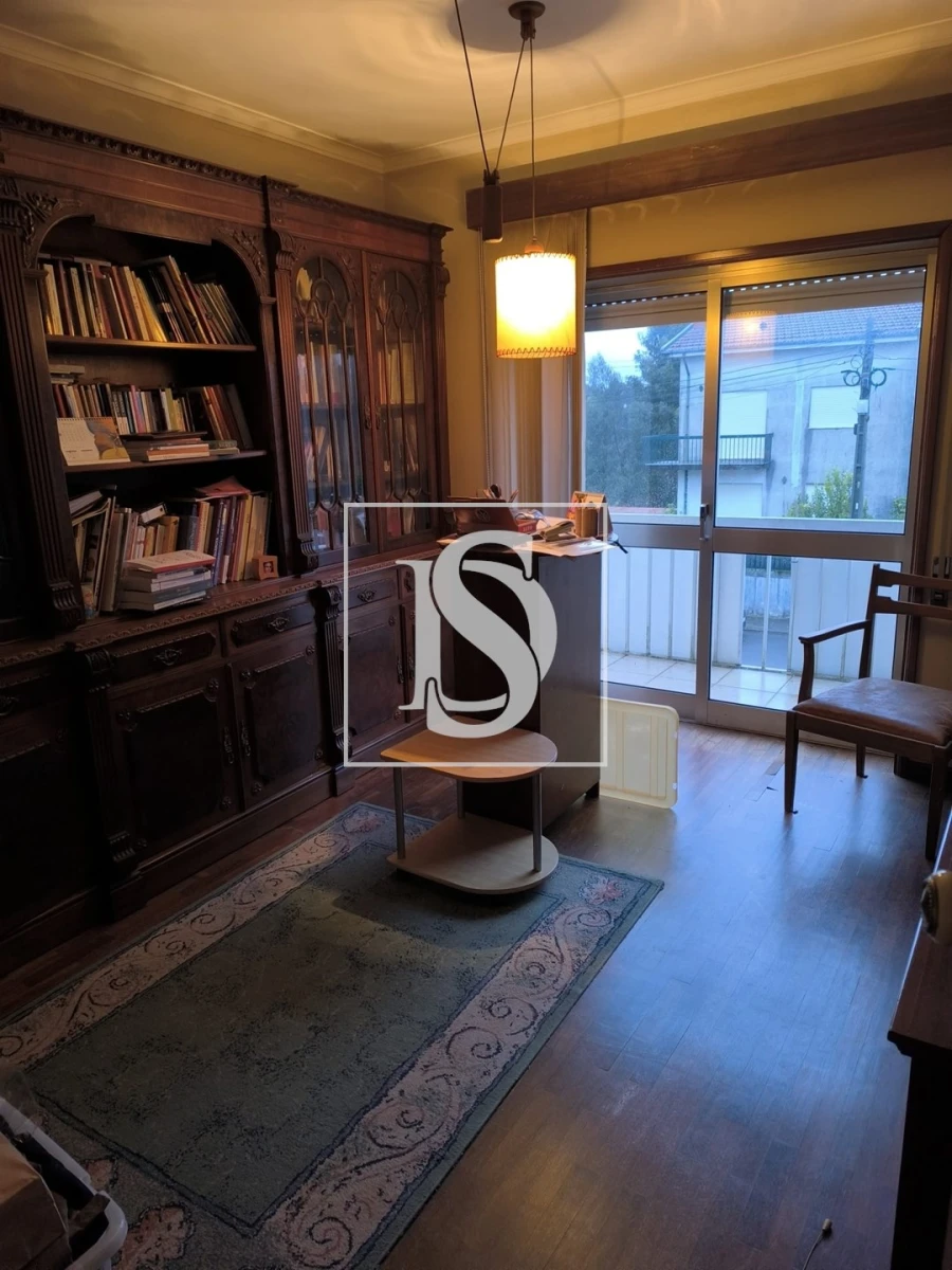 Moradia T7 para Venda em Vilar de Andorinho Foto 43