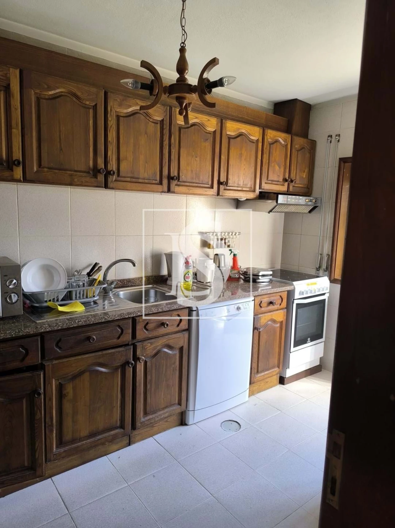 Moradia T7 para Venda em Vilar de Andorinho Foto 19