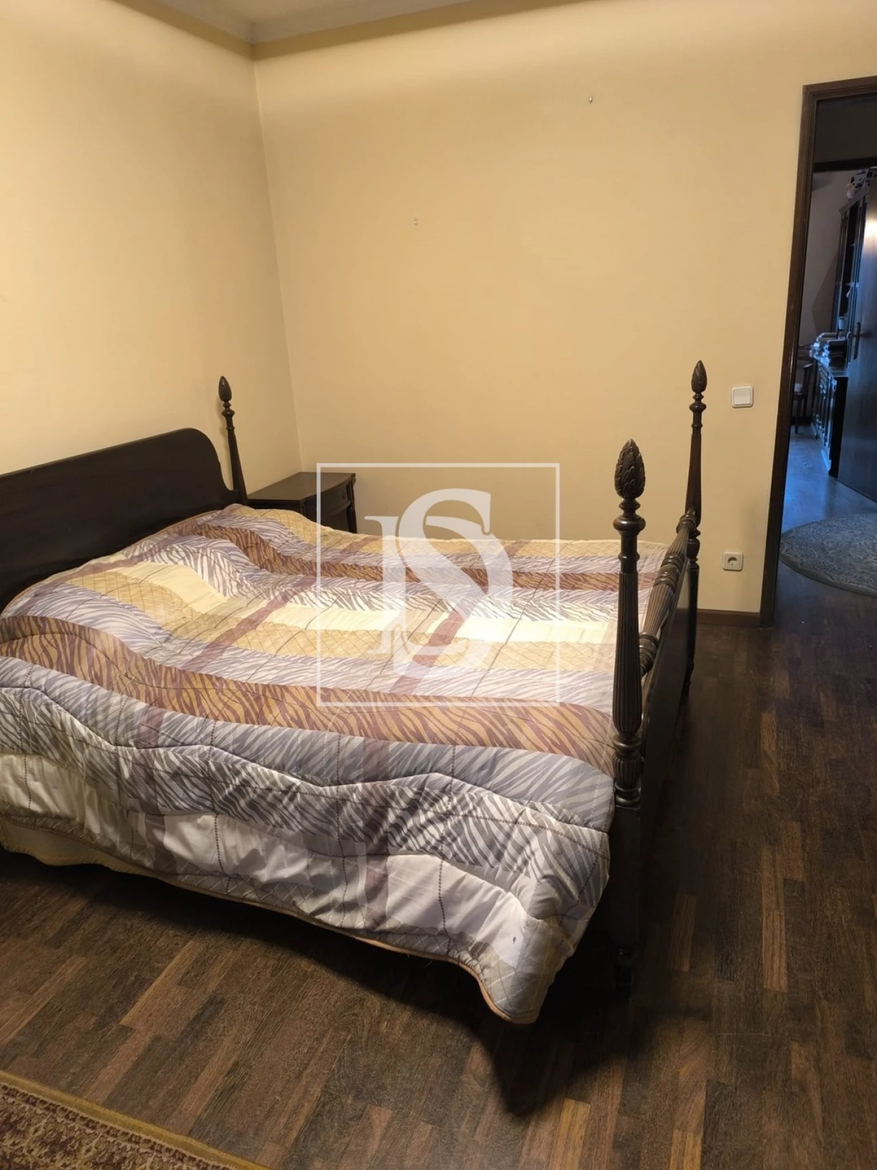 Moradia T7 para Venda em Vilar de Andorinho Foto 52