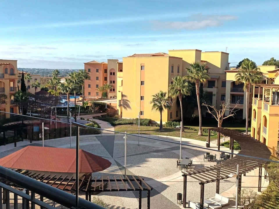 Apartamento T3 para Venda em Quarteira Foto 3