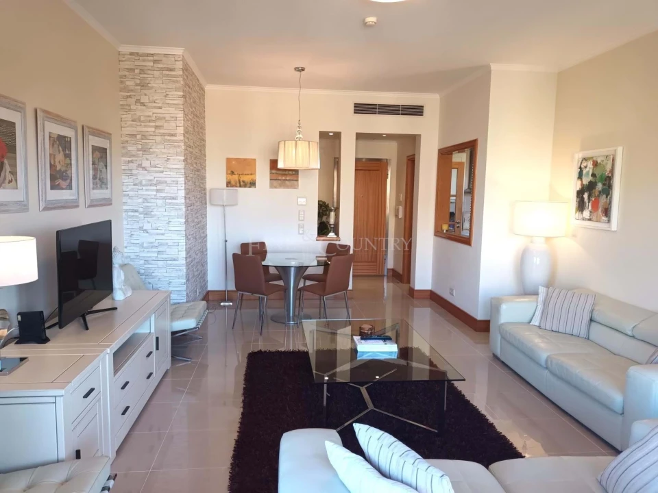 Apartamento T3 para Venda em Quarteira Foto 4