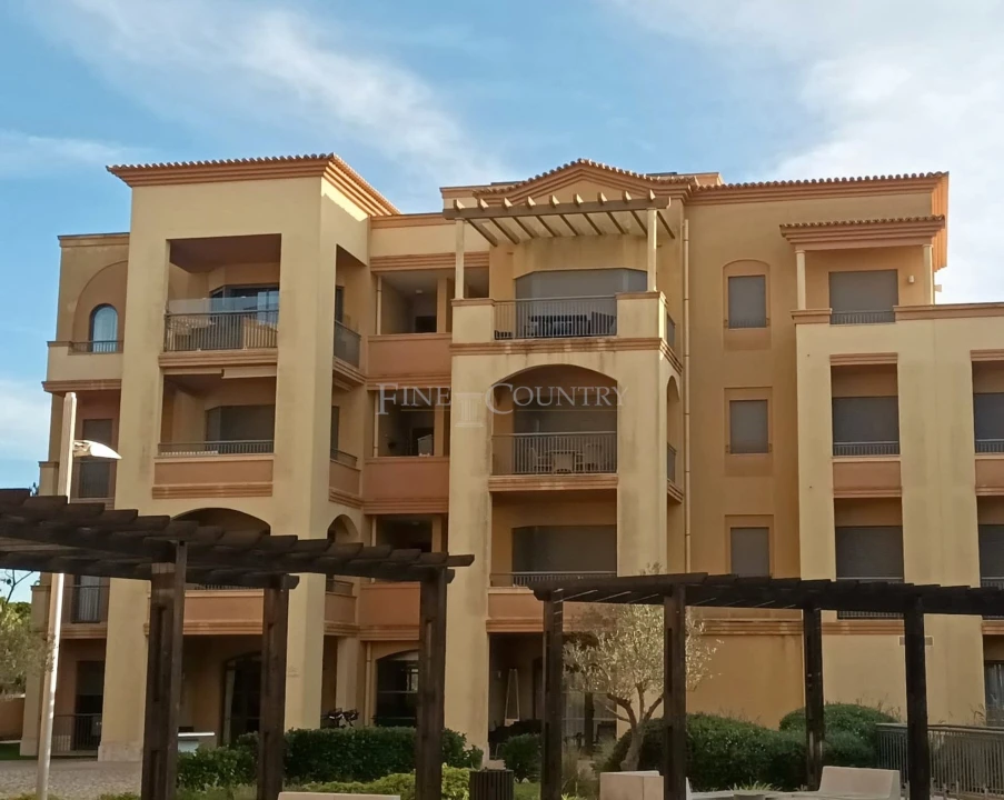 Apartamento T3 para Venda em Quarteira Foto 1