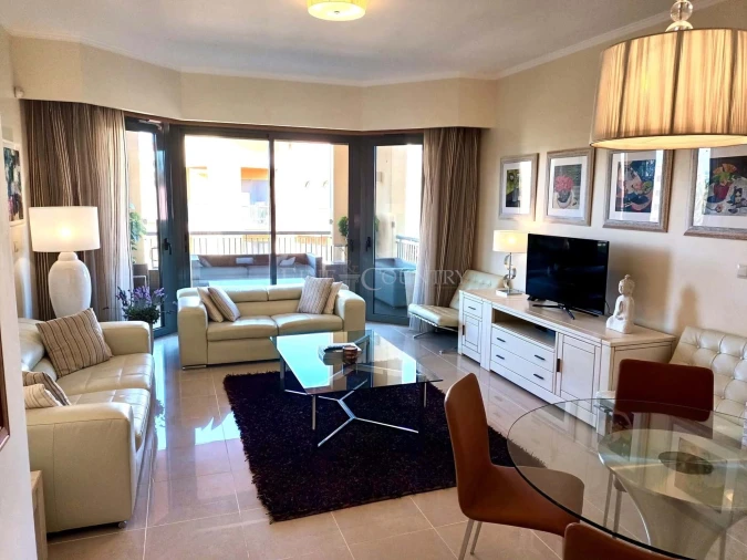 Apartamento T3 para Venda em Quarteira Foto 2