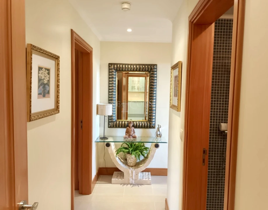 Apartamento T3 para Venda em Quarteira Foto 6