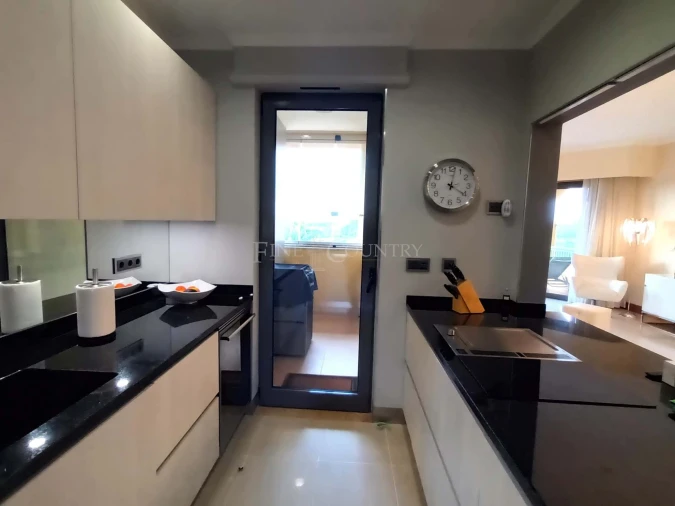 Apartamento T3 para Venda em Quarteira Foto 5