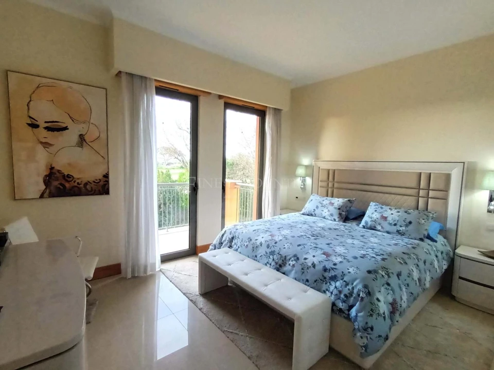 Apartamento T3 para Venda em Quarteira Foto 8