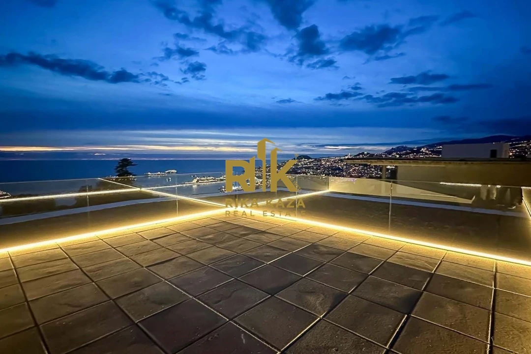 Moradia T4 para Venda em Funchal (Santa Maria Maior) Foto 52