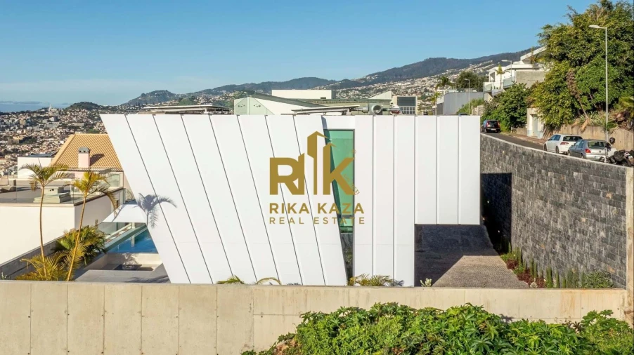 Moradia T4 para Venda em Funchal (Santa Maria Maior) Foto 7