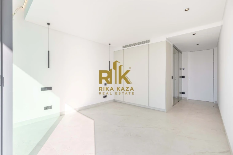 Moradia T4 para Venda em Funchal (Santa Maria Maior) Foto 25