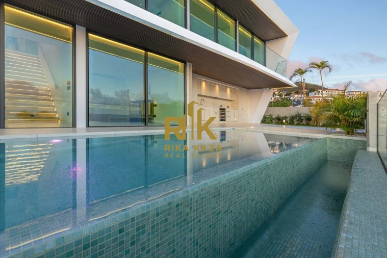 Moradia T4 para Venda em Funchal (Santa Maria Maior) Foto 46