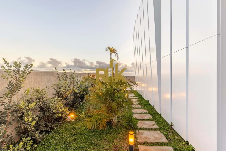 Moradia T4 para Venda em Funchal (Santa Maria Maior) Foto 44