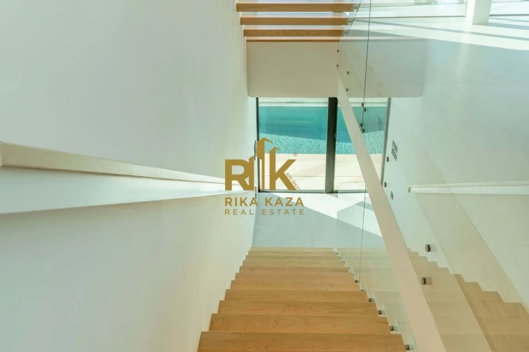 Moradia T4 para Venda em Funchal (Santa Maria Maior) Foto 43