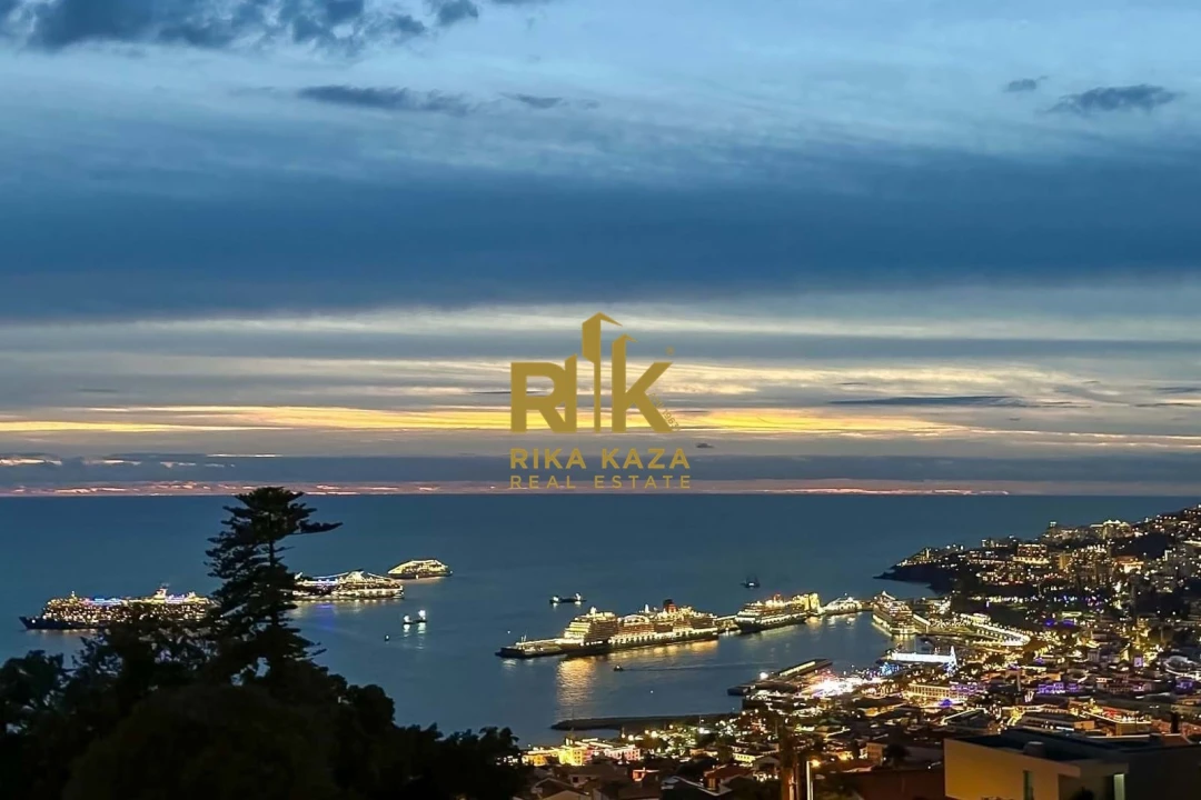 Moradia T4 para Venda em Funchal (Santa Maria Maior) Foto 58