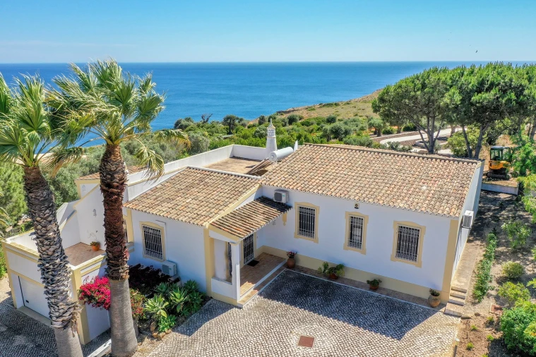 Moradia T4 para Arrendamento em Luz Foto 16