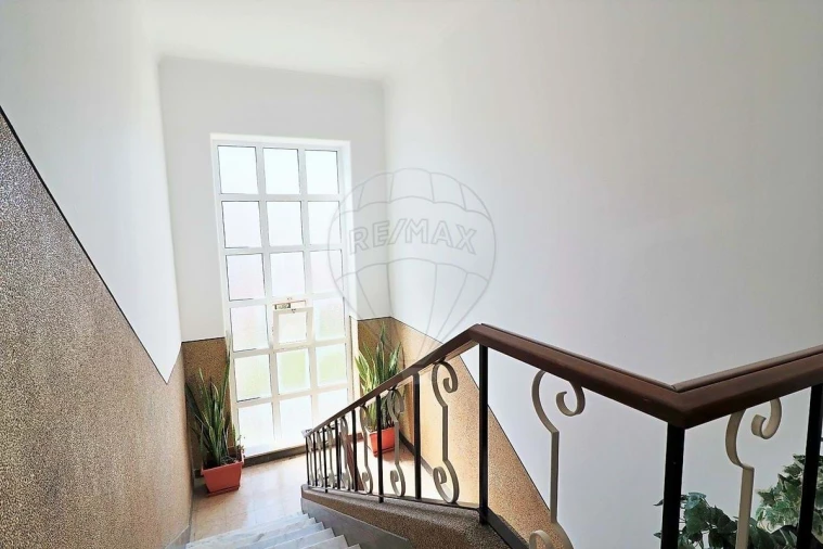 Prédio para Venda em Alcabideche Foto 10