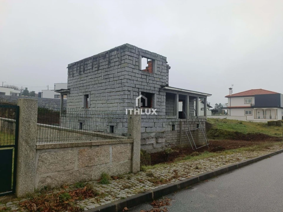 Moradia T4 para Venda em Pinheiro Foto 17