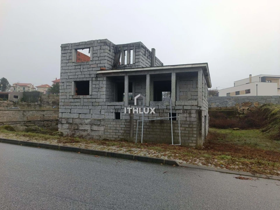 Moradia T4 para Venda em Pinheiro Foto 16