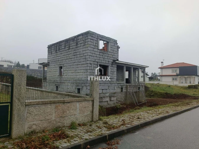 Moradia T4 para Venda em Pinheiro Foto 17