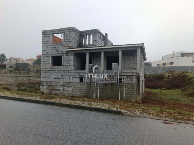 Moradia T4 para Venda em Pinheiro Foto 16