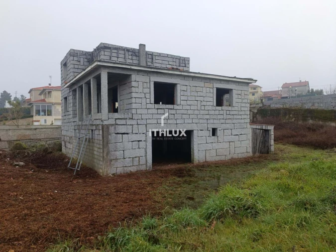 Moradia T4 para Venda em Pinheiro Foto 15