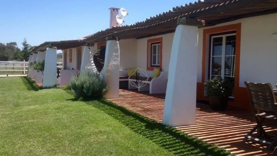 Quinta T8 para Venda em São Teotónio