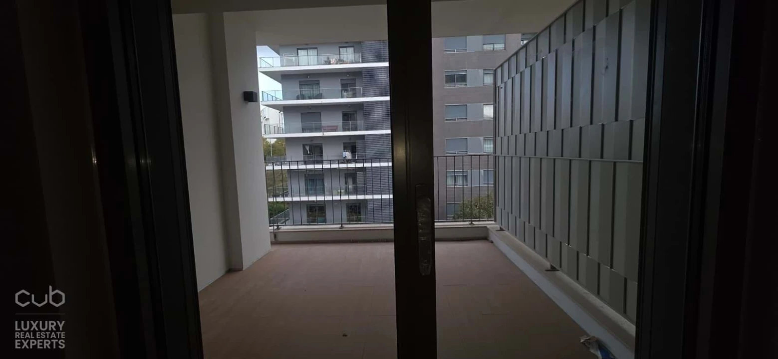 Apartamento T1 para Venda em Santo António dos Cavaleiros e Frielas Foto 25