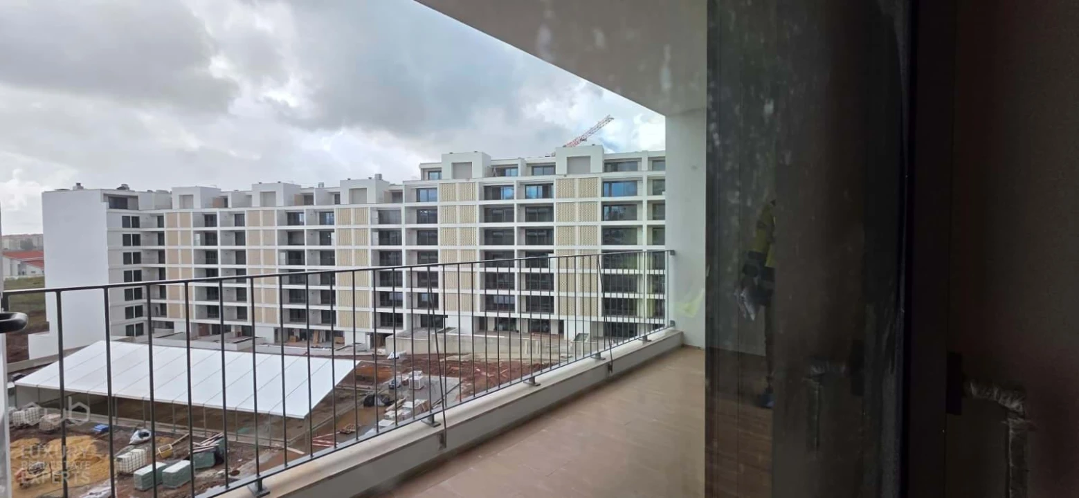Apartamento T1 para Venda em Santo António dos Cavaleiros e Frielas Foto 27