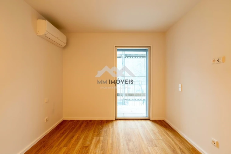 Apartamento T1 para Venda em Campanhã Foto 9