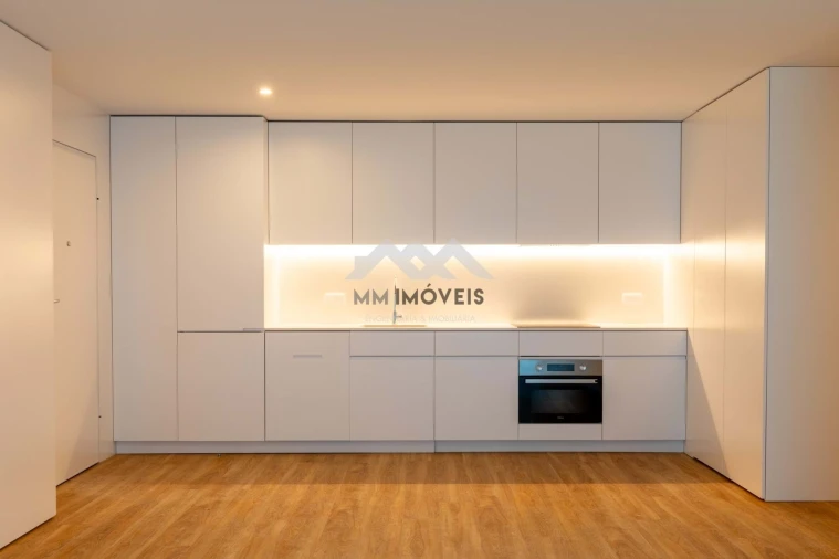 Apartamento T1 para Venda em Campanhã Foto 2