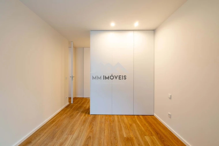 Apartamento T1 para Venda em Campanhã Foto 10