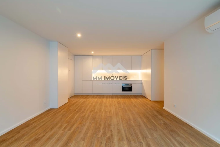 Apartamento T1 para Venda em Campanhã Foto 4