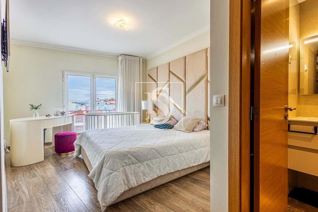 Apartamento T3 para Venda em Corroios Foto 22